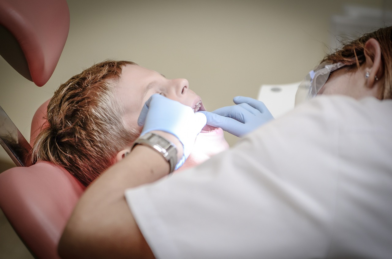 Jak przygotować dziecko na wizytę u dentysty?